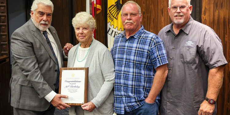 La Mirada Recognizes 90th Birthday Milestone