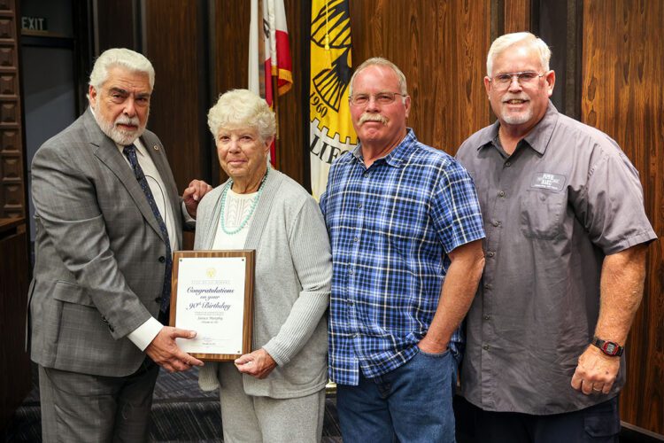La Mirada Recognizes 90th Birthday Milestone