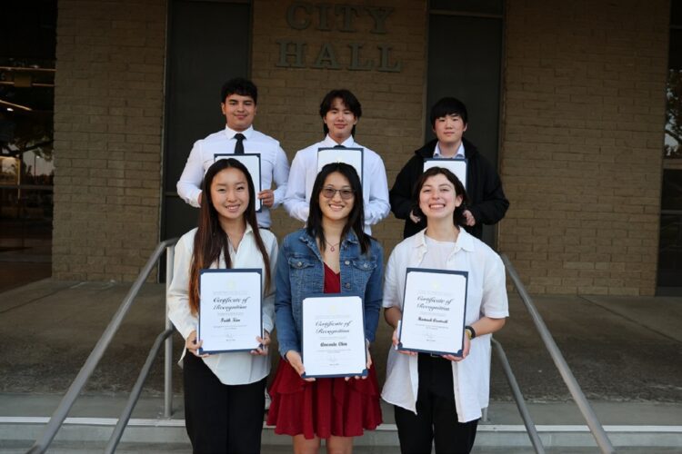 La Mirada Community Foundation Awards Scholarships
