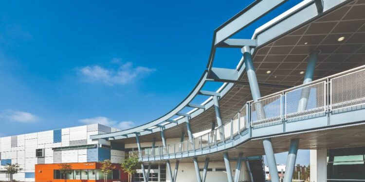 Cerritos College Bill Would Make College Enrollment Easier for Local Seniors