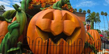 From Spooky to Scary: Knott’s Rolls Out Halloween Fun for Every Age