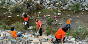 Volunteers Tackle Coyote Creek for California Coastal Cleanup Day