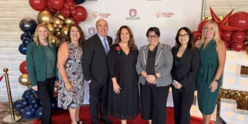 Gardenhill Elementary Teacher Julie Wright Named Los Angeles County Teacher of the Year