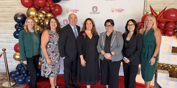 Gardenhill Elementary Teacher Julie Wright Named Los Angeles County Teacher of the Year